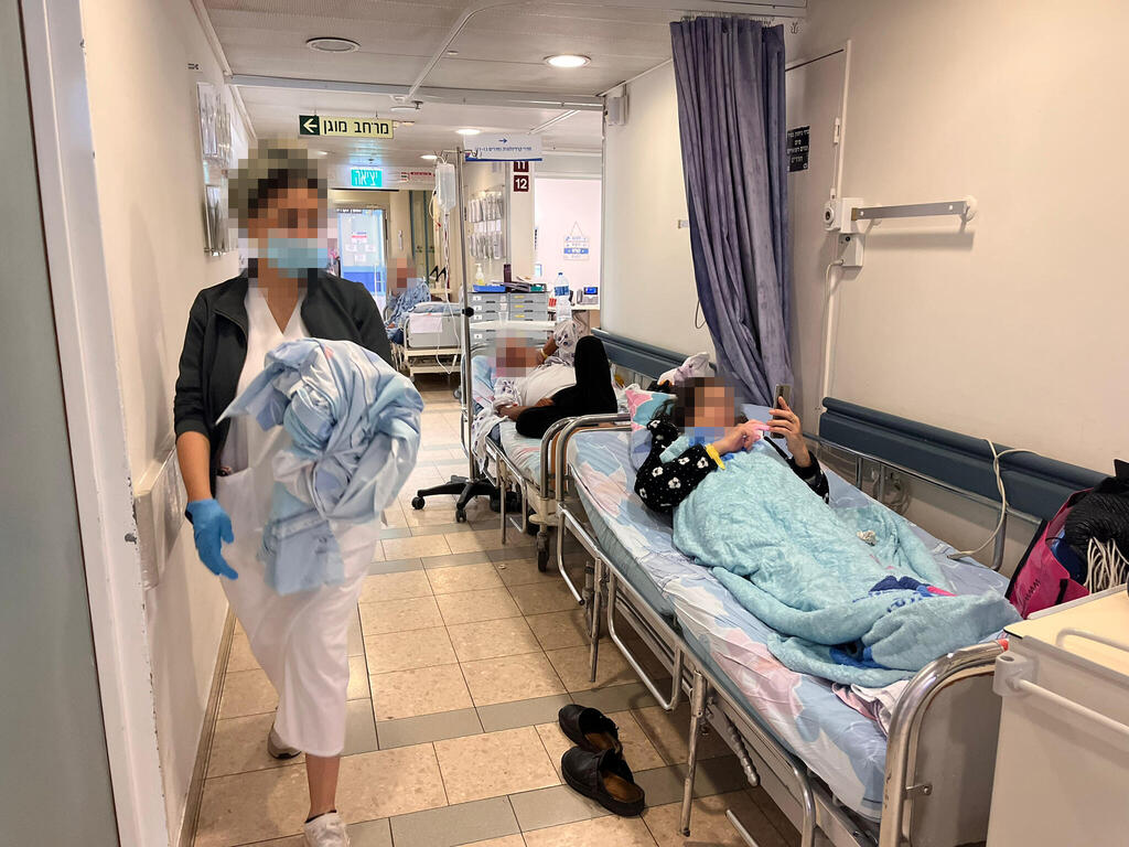 מחסור במיטוות אשפוז (צילום: גדי קבלו) עומסים בבית חולים ברזילי, אשקלון