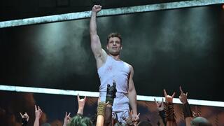 מתוך המחזמר We Will Rock You