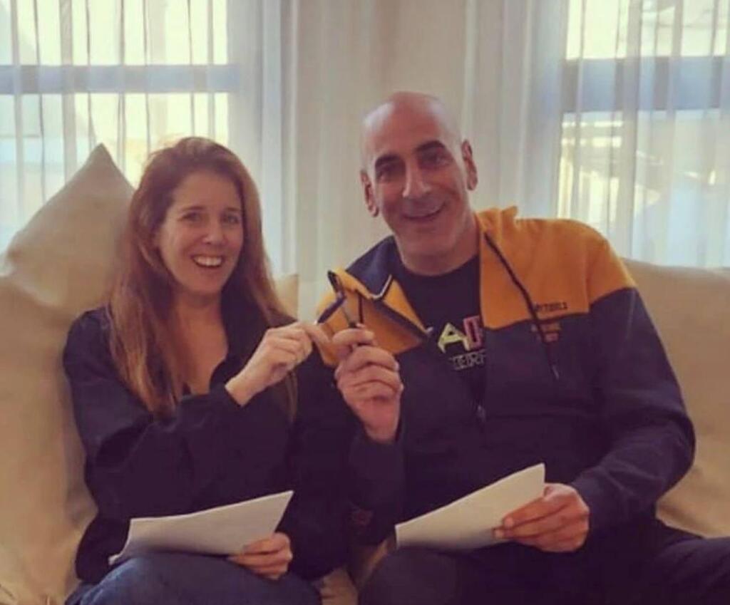 תם ונשלם. קובי מימון וקרן שיניוק (צילום: אינסטגרם) קרן שיניוק