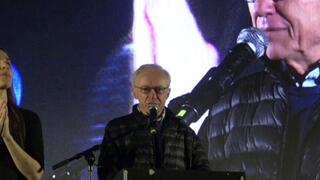 דוד גרוסמן בהפגנת המחאה ברחוב קפלן בתל אביב