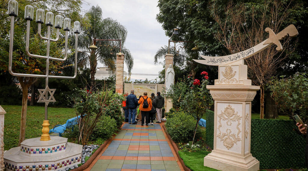 Tourists gather in the Arab village of Ghajar, on the border with Lebanon, in northern Israel, Jan. 13, 2023 (Photo: Issac Harari/Flash90) Tourists gather in the Arab village of Ghajar, on the border with Lebanon, in northern Israel, Jan. 13, 2023