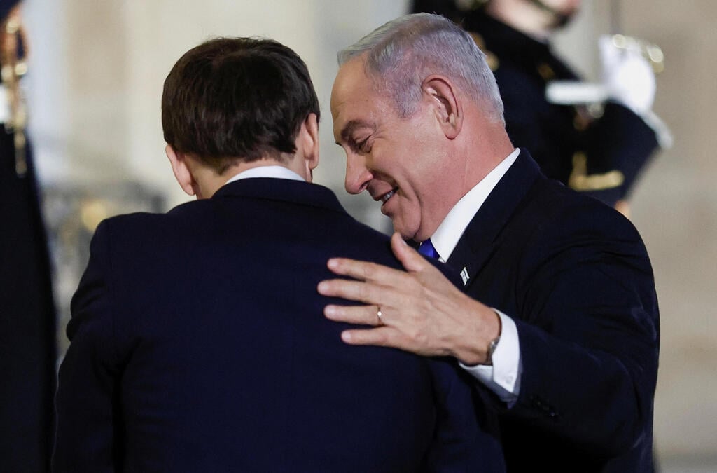 "מצאתי הרבה יותר הבנה ונכונות לפעול ביחד". נתניהו ומקרון, אמש (צילום: רויטרס) ביקור בנימין נתניהו בפריז, צרפת