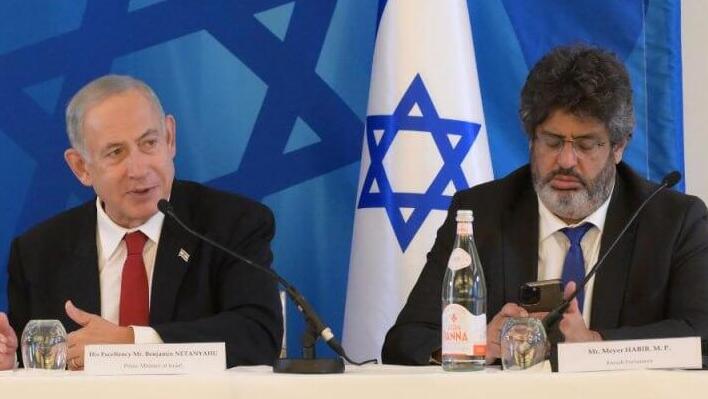 ראש הממשלה בנימין נתניהו ורעייתו שרה עם בכירי הקהילה היהודית בצרפת