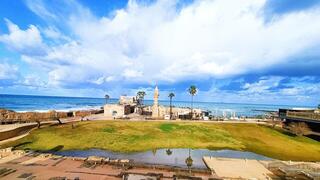 עננים בגן לאומי קיסריה גן לאומי קיסריה