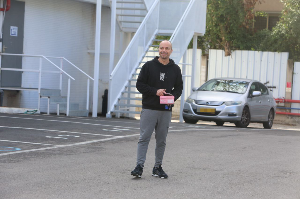 חיוך שמסתיר את הכאב (צילום: מוטי לבטון) טל ברמן אביעד קיסוס טל ואביעד