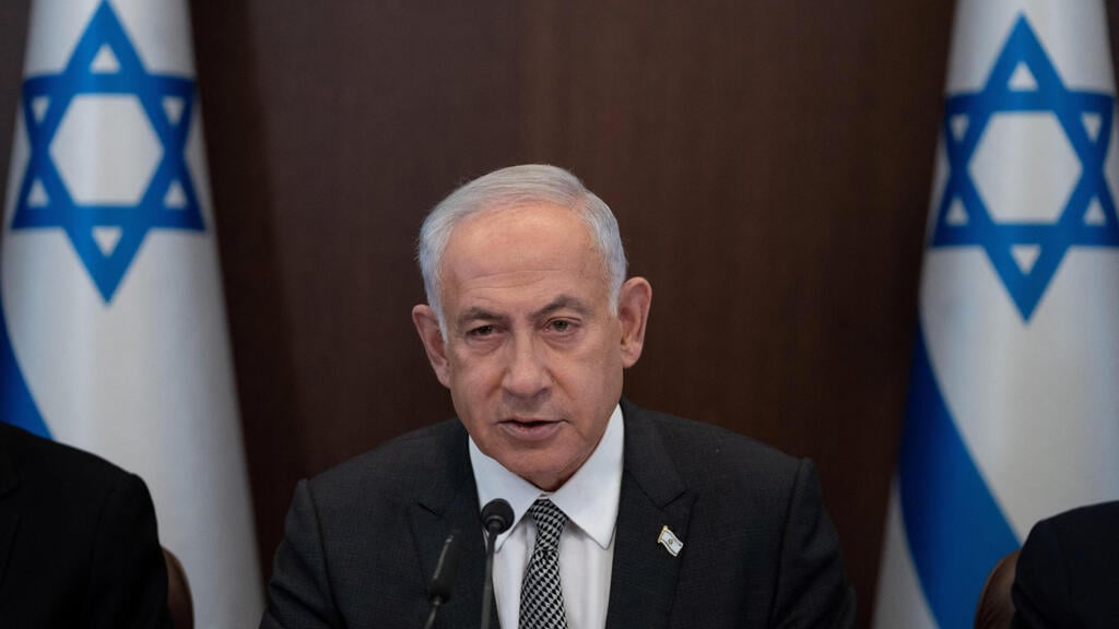 הדגיש שלא תהיה ענישה קולקטיבית במזרח ירושלים. נתניהו (צילום: EPA) ראש הממשלה בנימין נתניהו בישיבת הממשלה