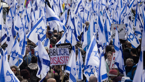 Thousands march in Israel as Netanyahu allies push judicial overhaul