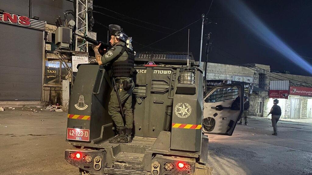 פעילות כוחות הביטחון במחנה הפליטים שועפט (צילום: דוברות המשטרה) פעילות כוחות הביטחון במחנה הפליטים שועפט