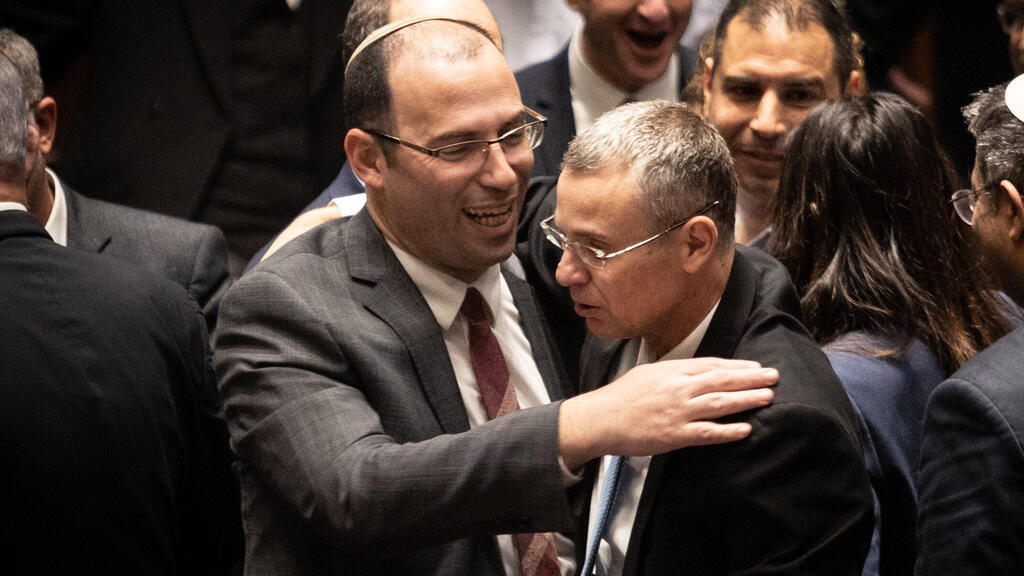 לא עוצרים. לוין ורוטמן (צילום: אלכס קולומויסקי) מליאת הכנסת
