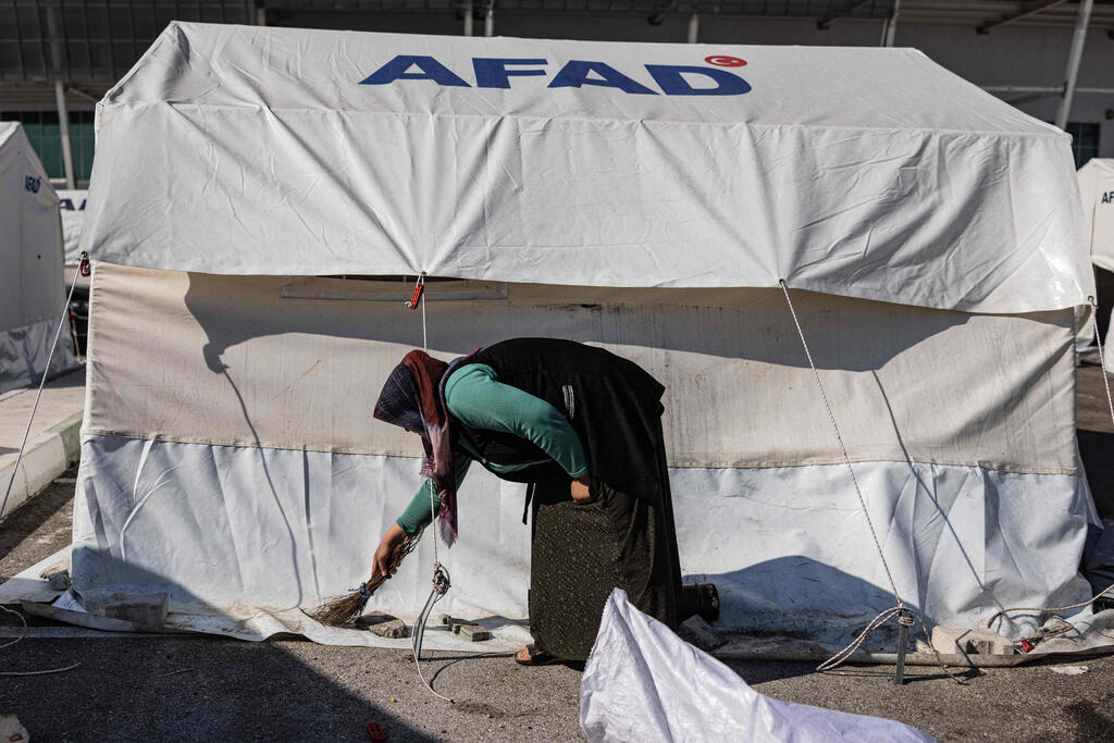 צילום: AFP אוהלים מחוז הטאי דרום טורקיה אחרי רעידת ה אדמה