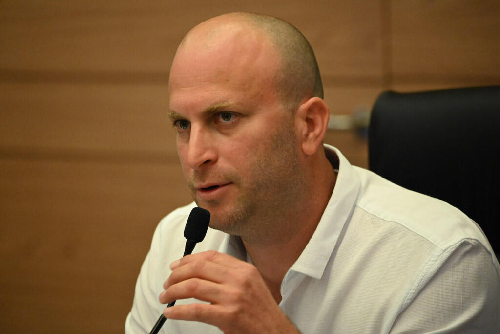 עורר סערה בוועדת החוקה. קרויזר (צילום: יואב דודקביץ') יצחק קרוייזר בועדת החוקה