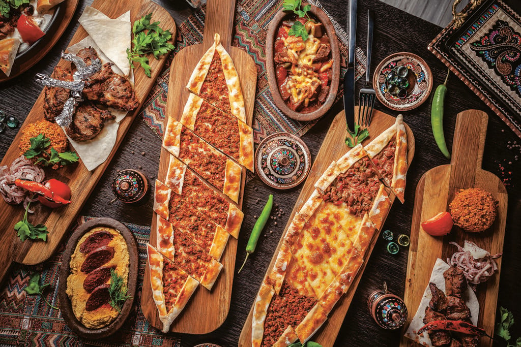 אינספור מסעדות. איסטנבול (צילום: Shutterstock/ASAP Creative) אינספור מסעדות. איסטנבול