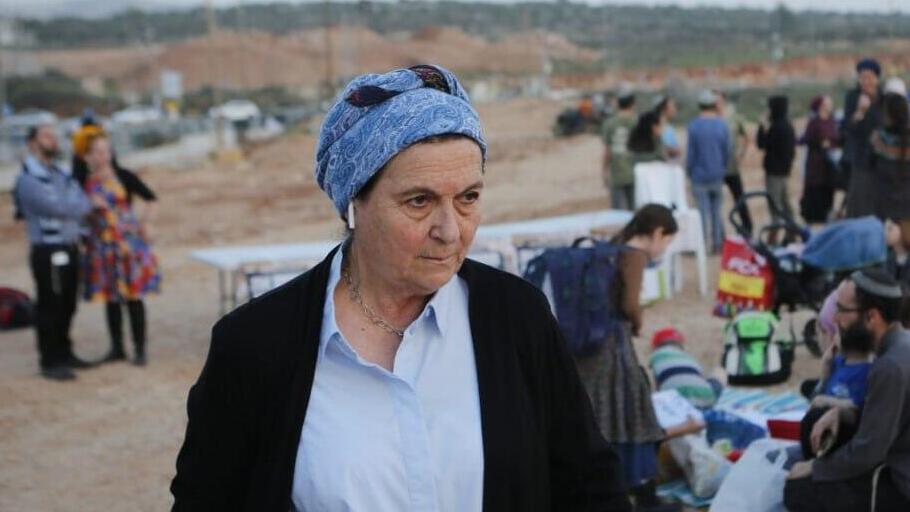 מדברת על התיישבות בכל הרצועה. דניאלה וייס (צילום: איתן שויבר, TPS) דניאלה וייס בעצרת תמיכה במאחז אביתר