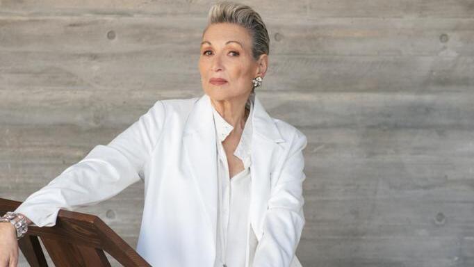 Israeli model breaks conventions at 74 - Vimarsana News