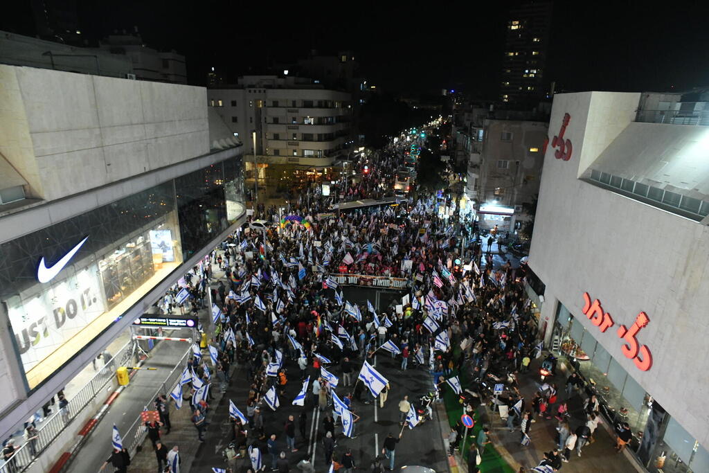 צילום: יובל חן צעדה מכיכר דיזנגוף לקפלן במחאה על המהפכה המשפטית, תל אביב