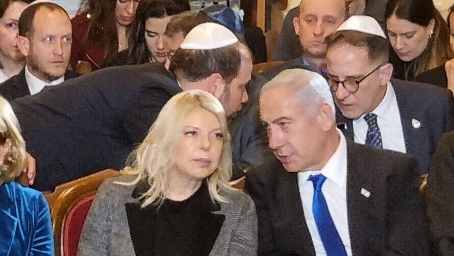 צילום: איתמר אייכנר נתניהו מקבל עדכון אודות אירוע הירי בתל אביב