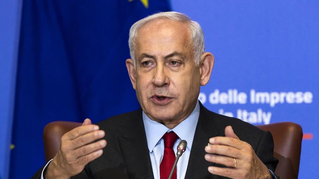 נתניהו במפגש עם אנשי עסקים איטלקים (צילום: EPA) ראש הממשלה בנימין נתניהו בביקור באיטליה