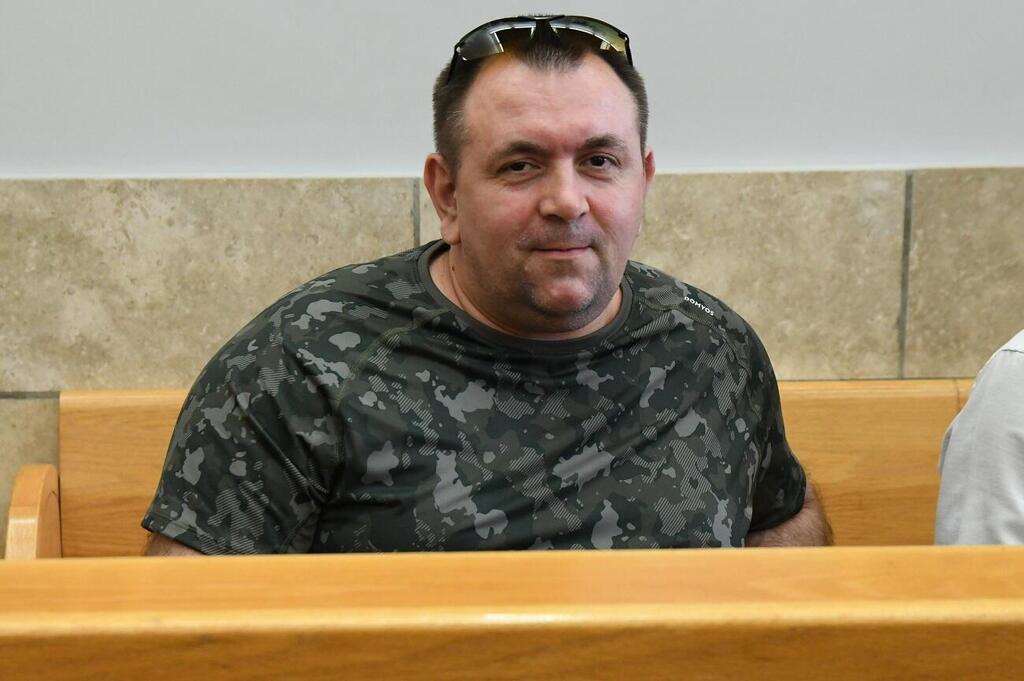 ''המדובב אמר לי שאם לא אודה, אני אלך למאסר עולם'' (צילום: נחום סגל) רומן זדורוב בבית המשפט