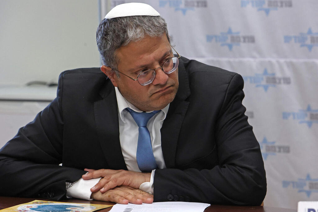 "גלנט נכנע ללחץ של אלה שאיימו בסרבנות". בן גביר (צילום: AFP) ישיבת סיעה עוצמה יהודית