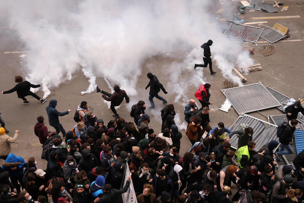 France Paris protester contre la réforme des retraites