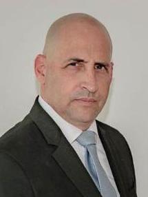 עורכי הדין אורון שוורץ ויוגב נרקיס שמייצגים את השוטר שירה למוות בעומר סואעד בכפר יאסיף 