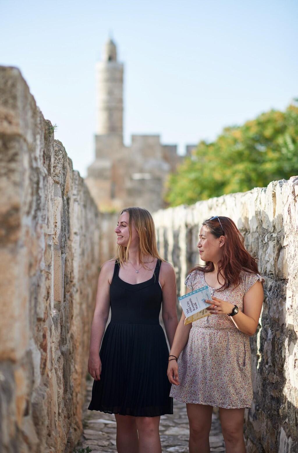 טיילת חומות העיר העתיקה בירושלים (צילום: יעל הרמן) טיילת חומות העיר העתיקה בירושלים