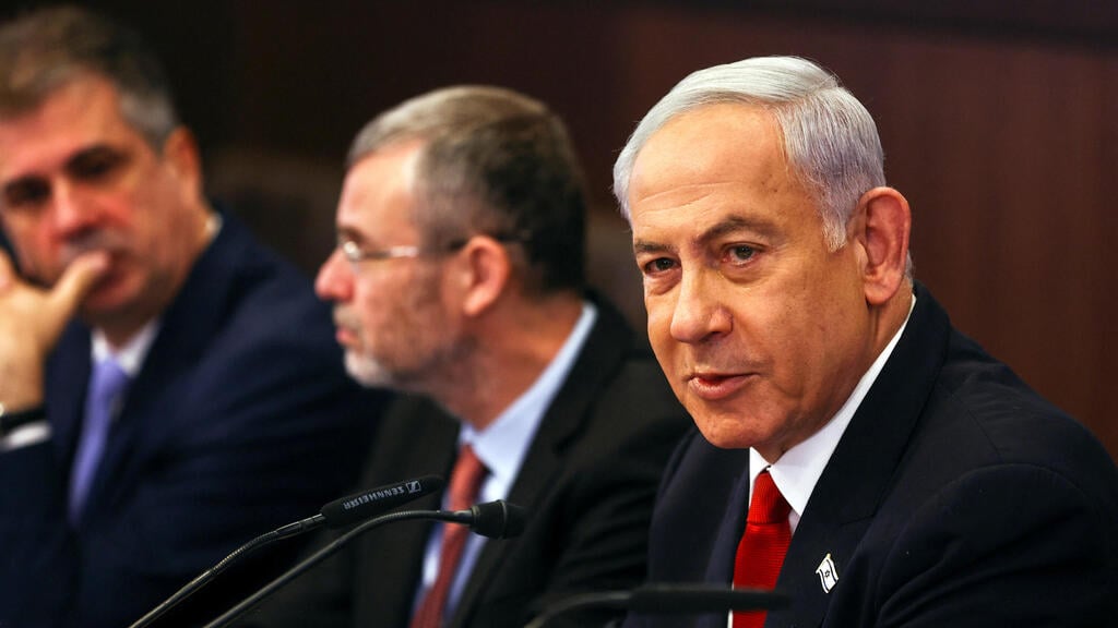 ישיבת ממשלה. על ישראל לפעול אחרת (צילום: רויטרס) ישיבת ממשלה