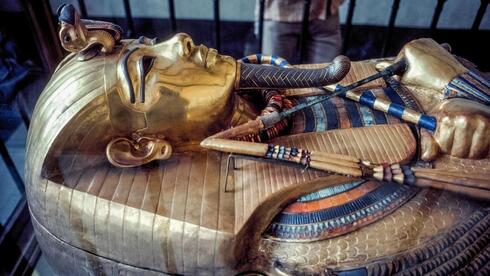 The Battles For The Throne After The Death Of Egyptian Tutankhamun