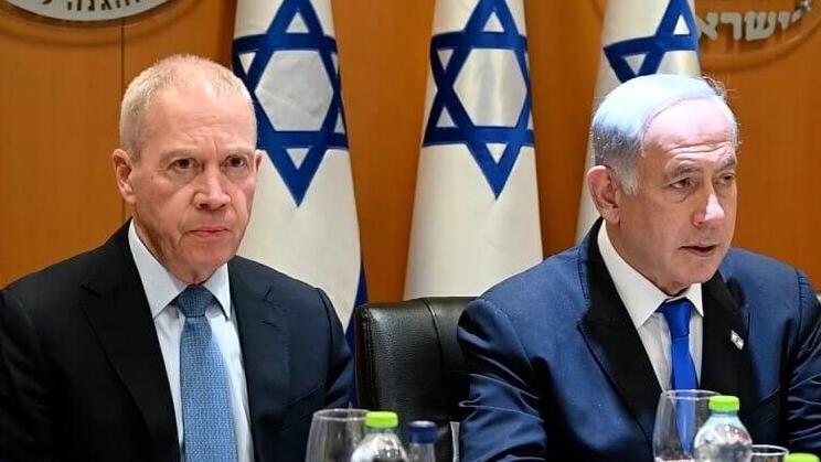 "ממשיכים יחד במלוא העוצמה". נתניהו וגלנט (צילום: ניקול לסקבי, דוברות שר הביטחון) שר הביטחון יואב גלנט עם ראש הממשלה בהרמת כוסית לקראת פסח