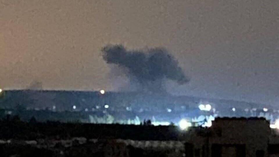 ברצועת עזה ודרום לבנון: צה"ל תקף מטרות חמאס; אזעקות בישראל • צפו