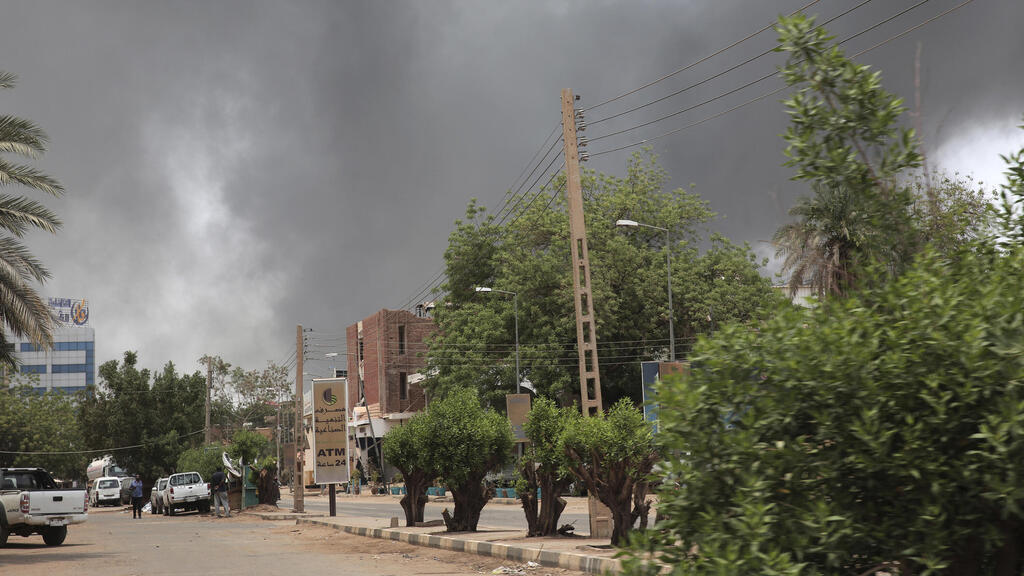 סודן חילופי אש בין ה צבא ל RSF מיליציה חרטום