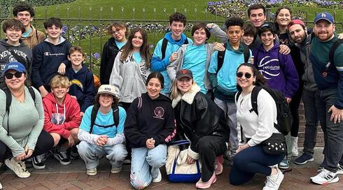 For many Jewish teens, COVID broke the synagogue habit - Vimarsana News