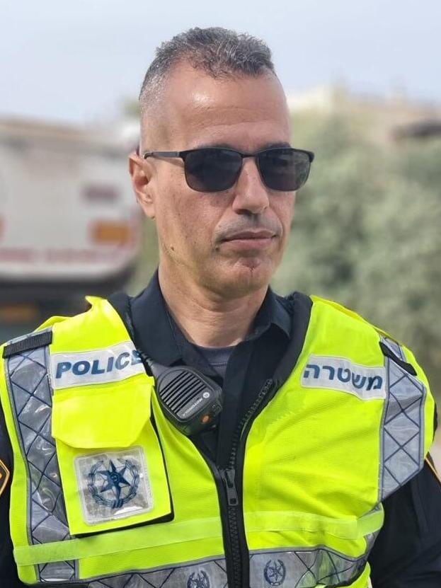 השוטר רס"מ שרון אסלן שתפס את הילד בעת נהיגתו בשופל