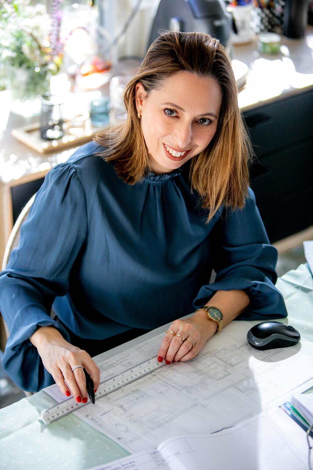 הדס אספיס. הנדסאית אדריכלות ומעצבת פנים (יפעת גולן) הדס אספיס. הנדסאית אדריכלות ומעצבת פנים
