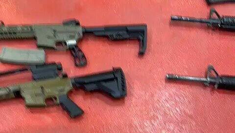 רובים שנתפסו בניסיון ההברחה סוכלה הברחה בגשר אלנבי של חבר פרלמנט ירדני