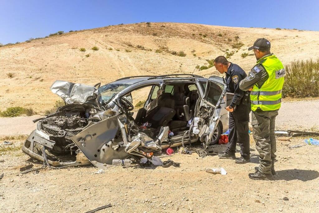 זירת תאונת הדרכים, סמוך לצומת הנגב (צילום: חיים הורנשטיין) זירת תאונת הדרכים סמוך לצומת הנגב