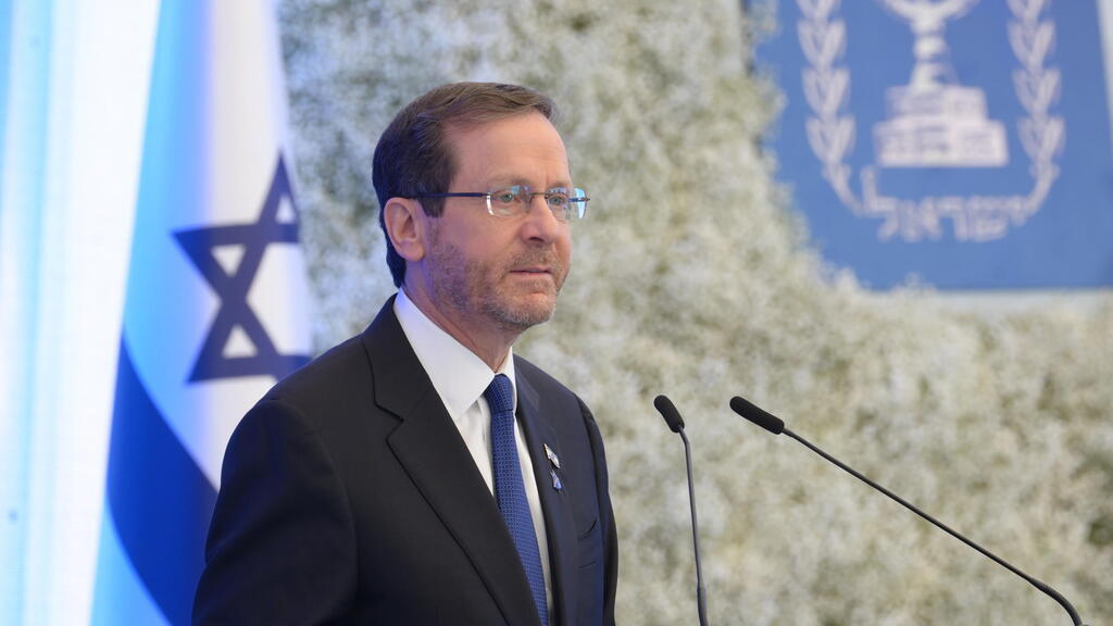 Herzog to diplomatic corps: Democracy must be defended