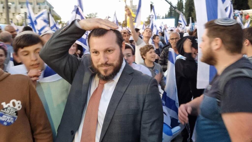 השר עמיחי אליהו מעוצמה יהודית לצד המפגינים (צילום: יריב כץ) הפגנה בעד המהפכה המשפטית בירושלים