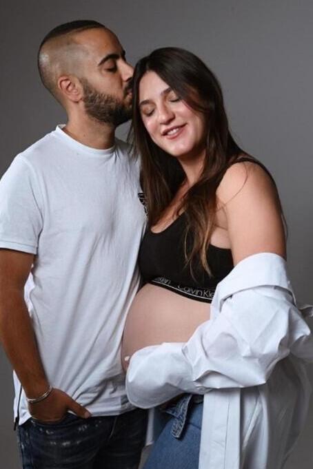 יש היריון. ספיר ועוז סמבל (אלבום ביתי) ספיר