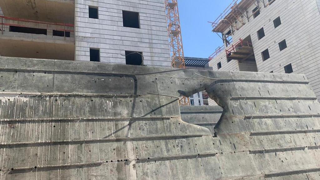 זירת הנפילה באתר הבנייה בשדרות