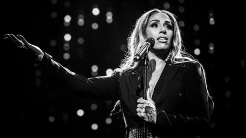 Whitney Houston 'a true artist in every bone in her body' - Vimarsana News