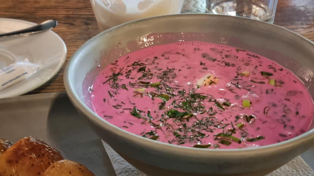 The food scene in Vilnius, Lithuania (Photo: Rina Drigov) בורשט ליטאי
