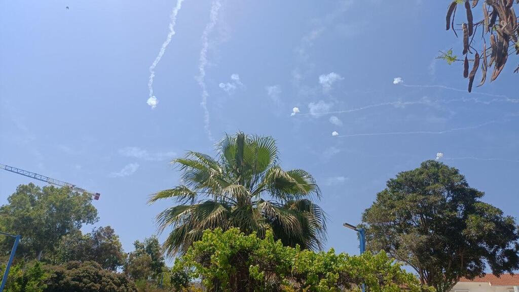 יירוטים בשמי העוטף (צילום: בראל אפרים) יירוטים בשמי העוטף