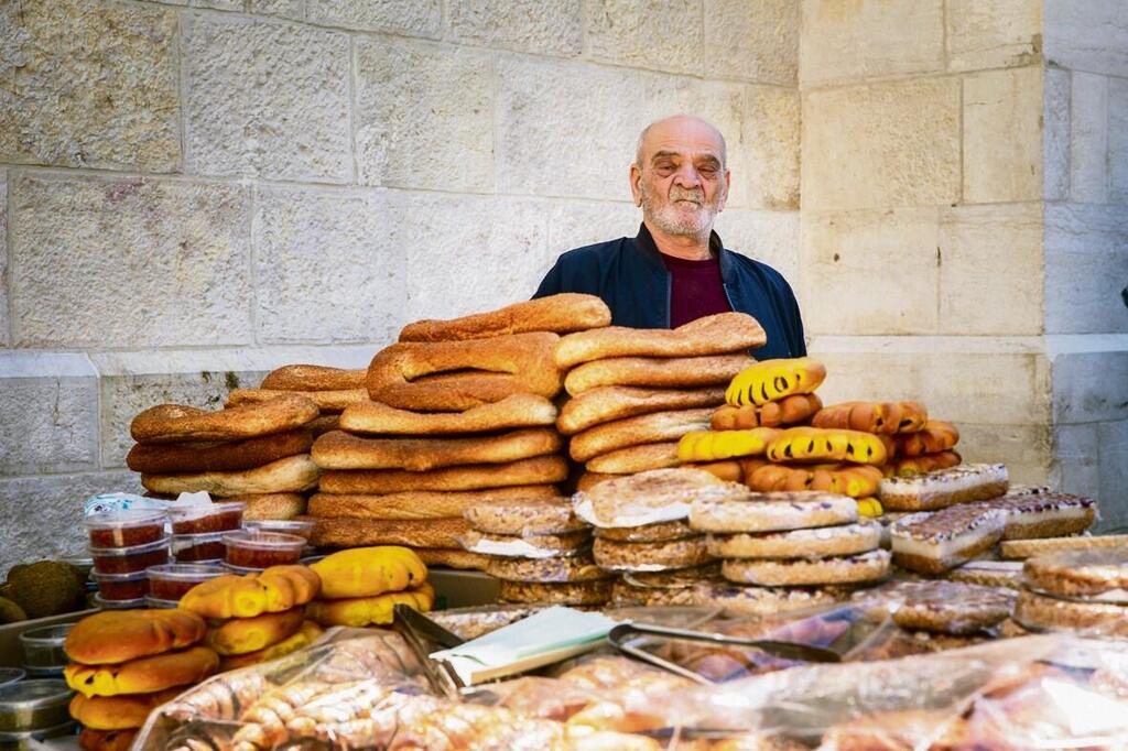 עגלת הבייגלה שליד כנסיית הגואל