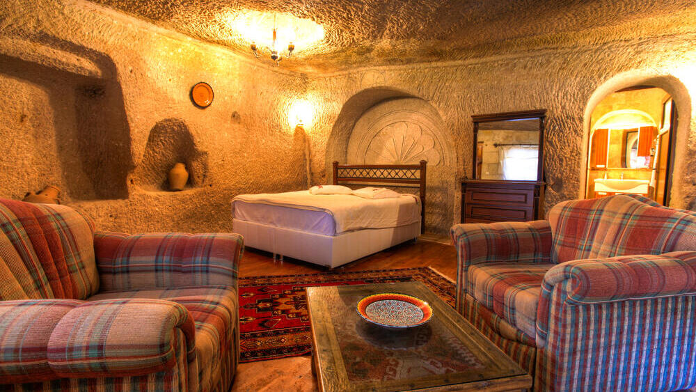 מלון המערות - המערות העתיקות הפכו ביד אמן למלון יפיפה