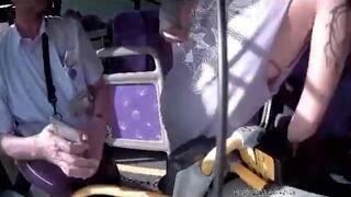 עופר מורון נהג אגד בקו 845 הותקף על ידי נוסע שרצה לרדת לא בתחנה