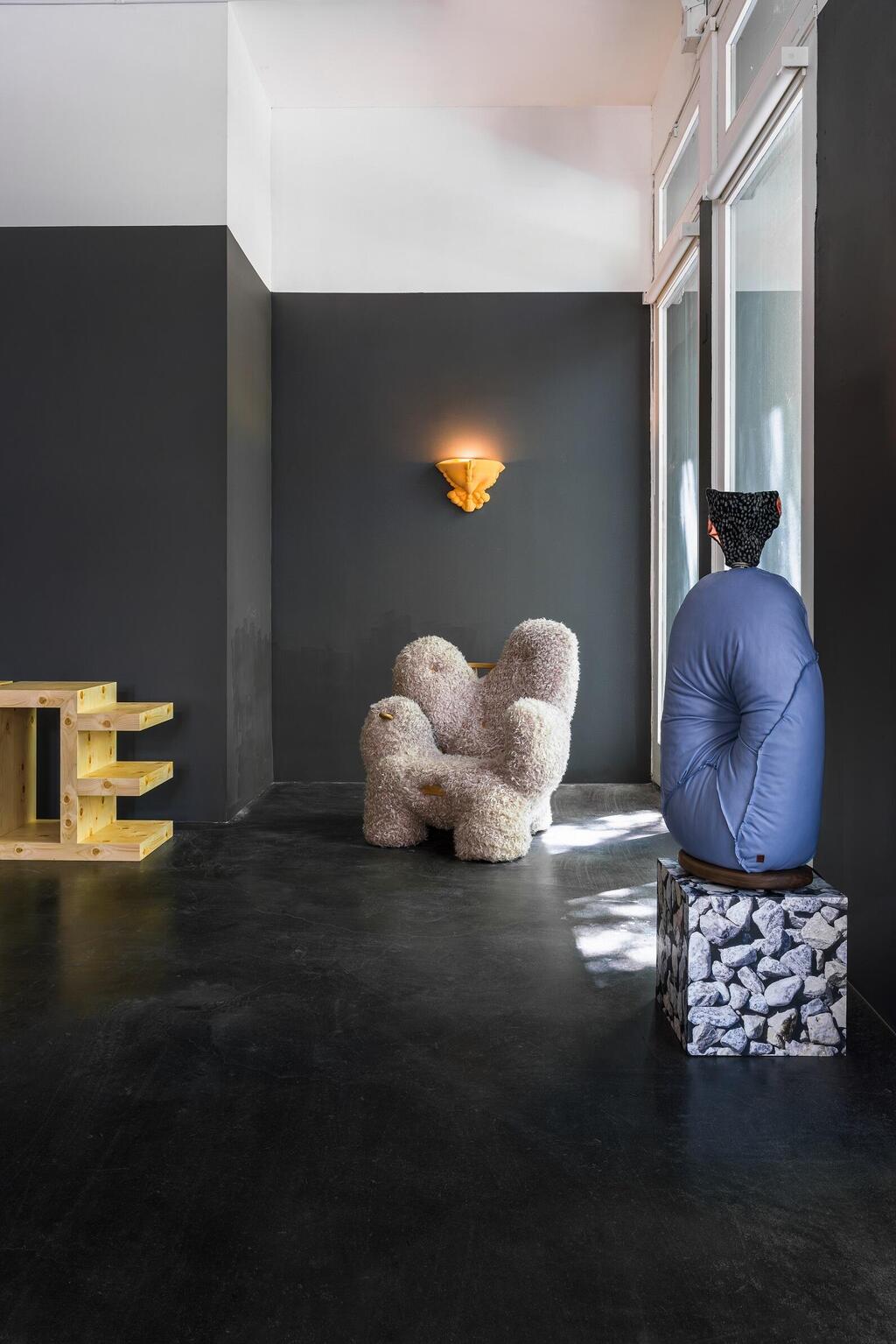 Objective gallery, ניו יורק (courtesy of OBJECTIVE GALLERY | JEBARA x SHAO) Objective gallery, ניו יורק