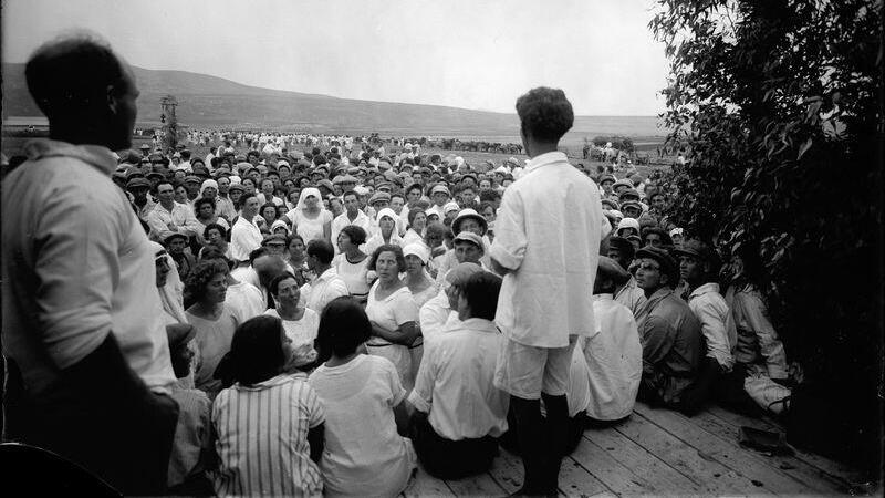 Shavuot - 1955 - The members speak about the issues of the day 