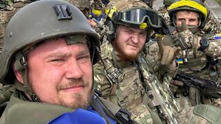 חיל המתנדבים הרוסי מורדים רוסים ב בלגורוד גבול רוסיה אוקראינה