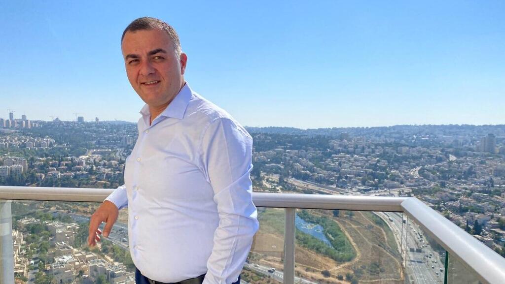 לאשה ז'ווניה. "אני חושב שאני ישראלי ב-100%, אין סימן שאלה" לאשה ז'ווניה, שגריר גאורגיה בישראל
